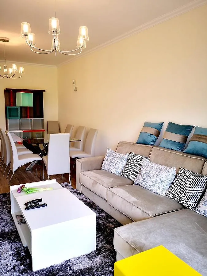 Apartment Albufeira City View Apartment: Pool, Garden & Beach Proximity