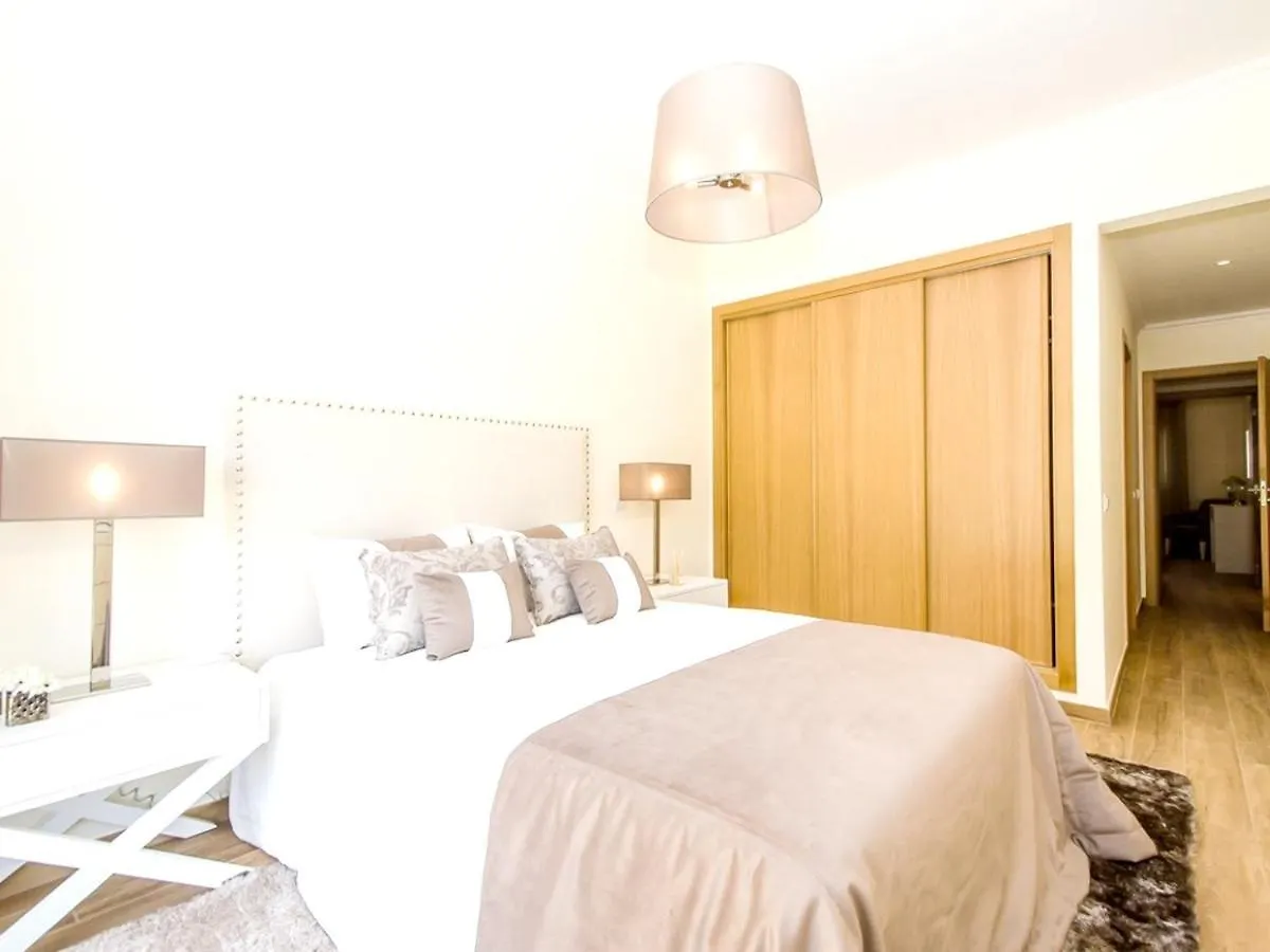Apartment Albufeira City View Apartment: Pool, Garden & Beach Proximity