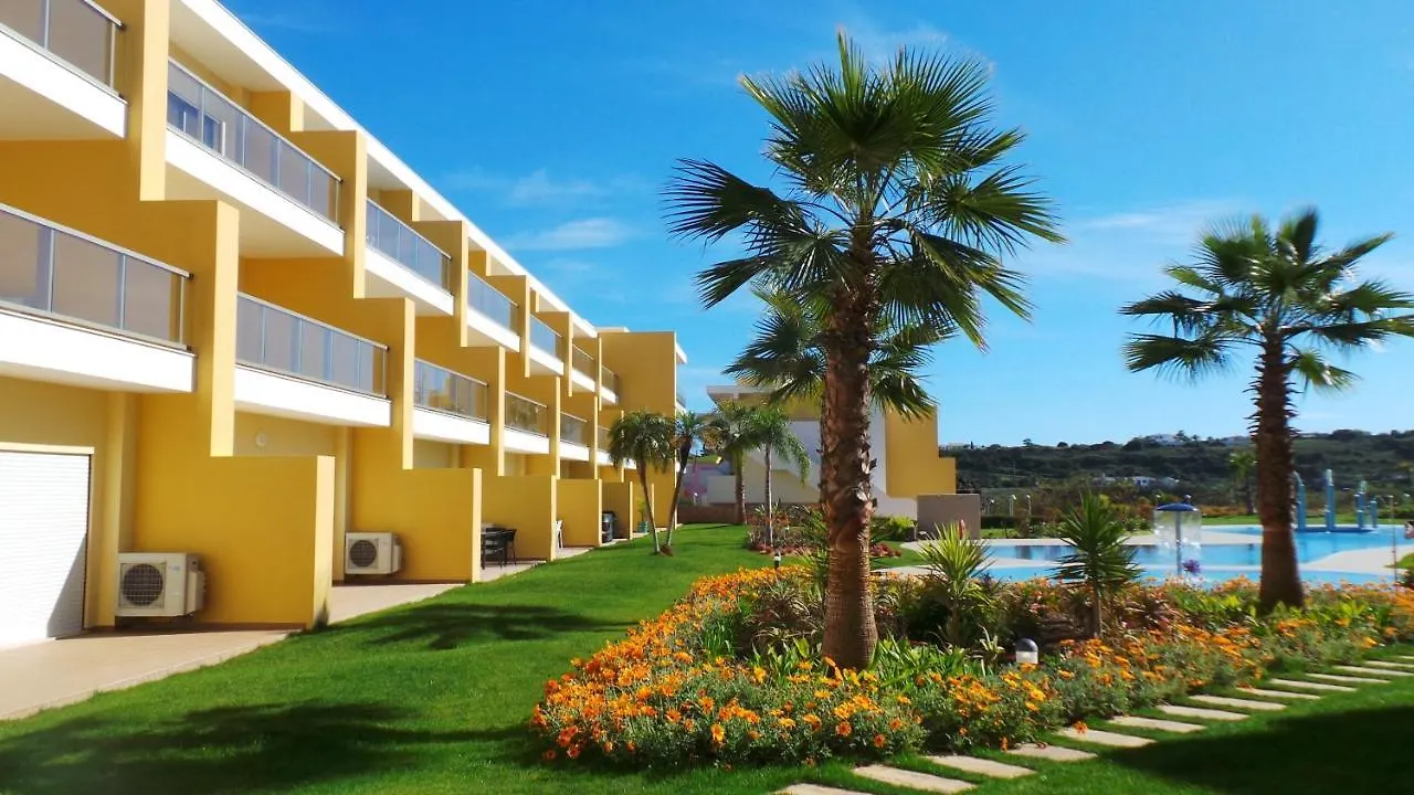 Apartment Albufeira City View Apartment: Pool, Garden & Beach Proximity